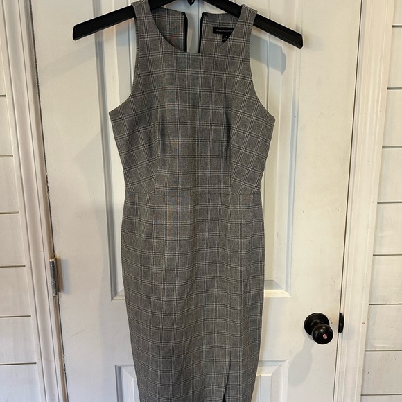 Banana Republic Dresses & Skirts - Banana Republic Gray Checkered Midi Dress